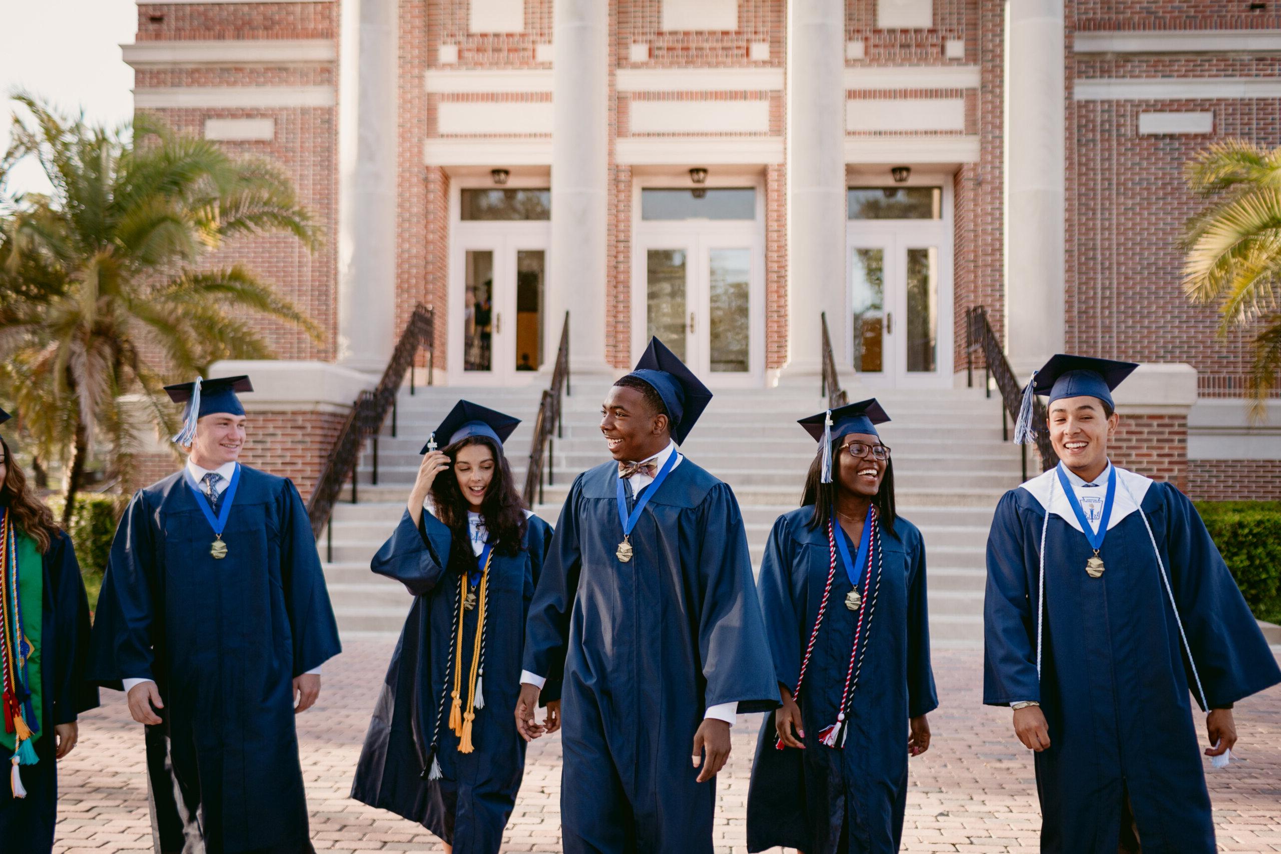 Photo of <a href='http://ulwoqa.dashesoflove.net'>澳门威尼斯人网上赌场</a> Academy graduates outside of the Plant Street Campus